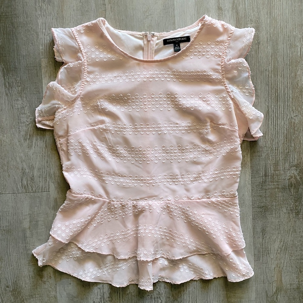 Banana Republic Pink Sleeveless Blouse Dot Pattern Size 4